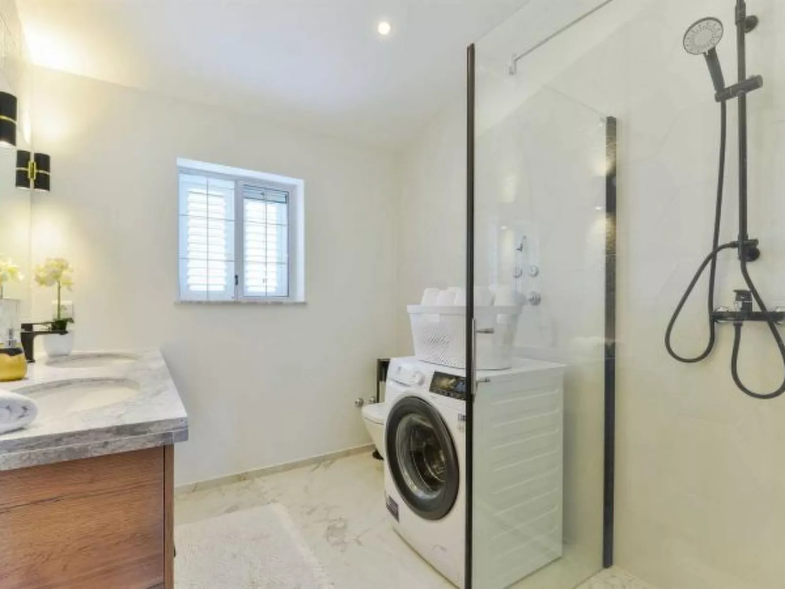 Luxury Villa Maria with large pool - Image-tags.info