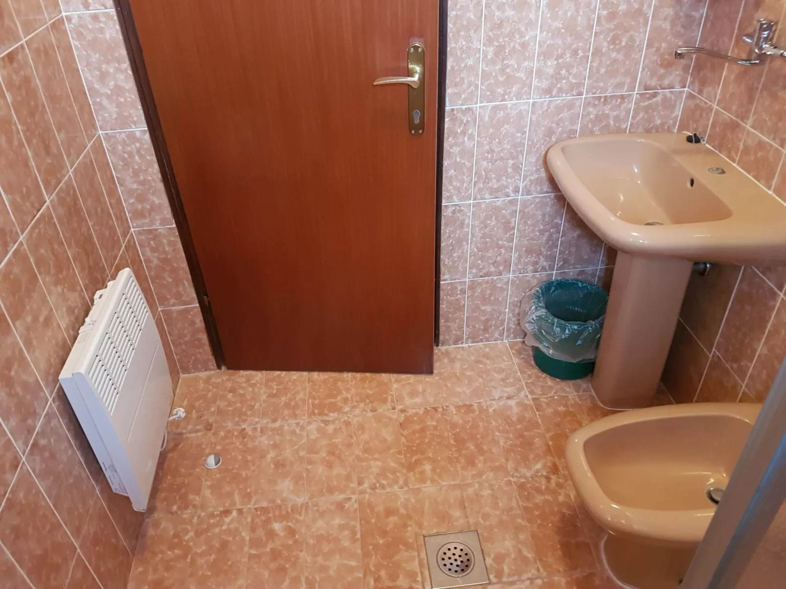 Attraktiver Standort - Dedans