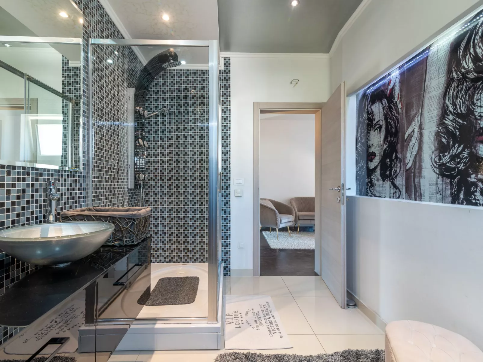 Modernes Apartment mit Gartennutzung, einer groß - Image-tags.info