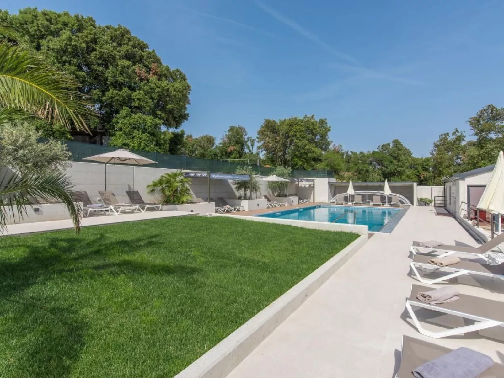 In Pjescana Uvala mit Grill, Pool - Image-tags.info