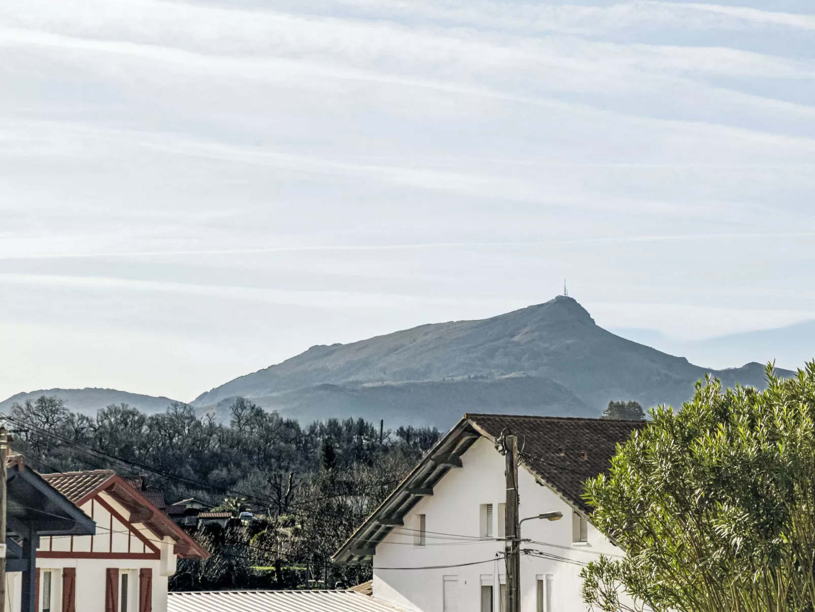 Barasteguia - Outside