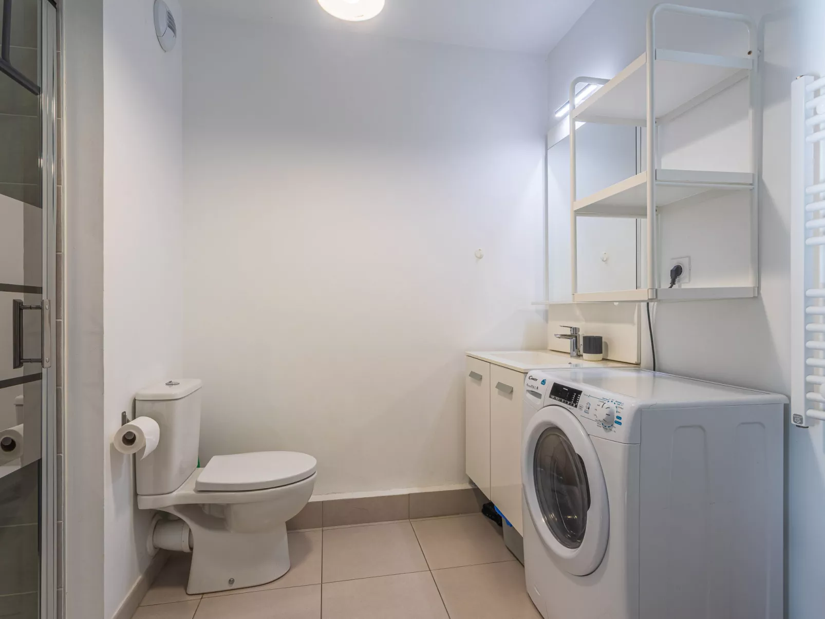 Nouvelles Terres E4 - Drinnen