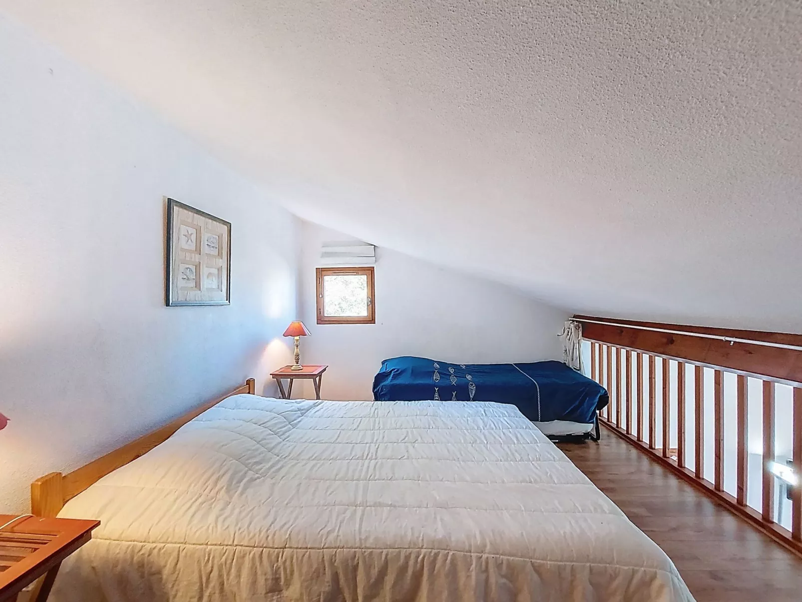 Bois Soleil - Drinnen