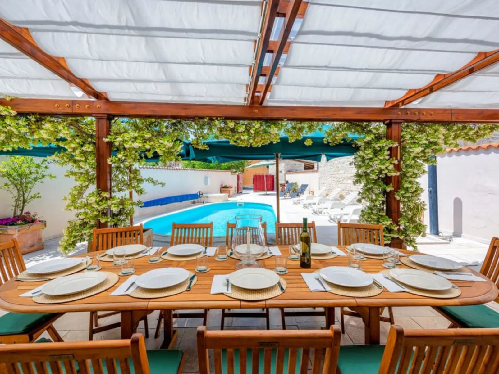 Villa Diana - Draußen