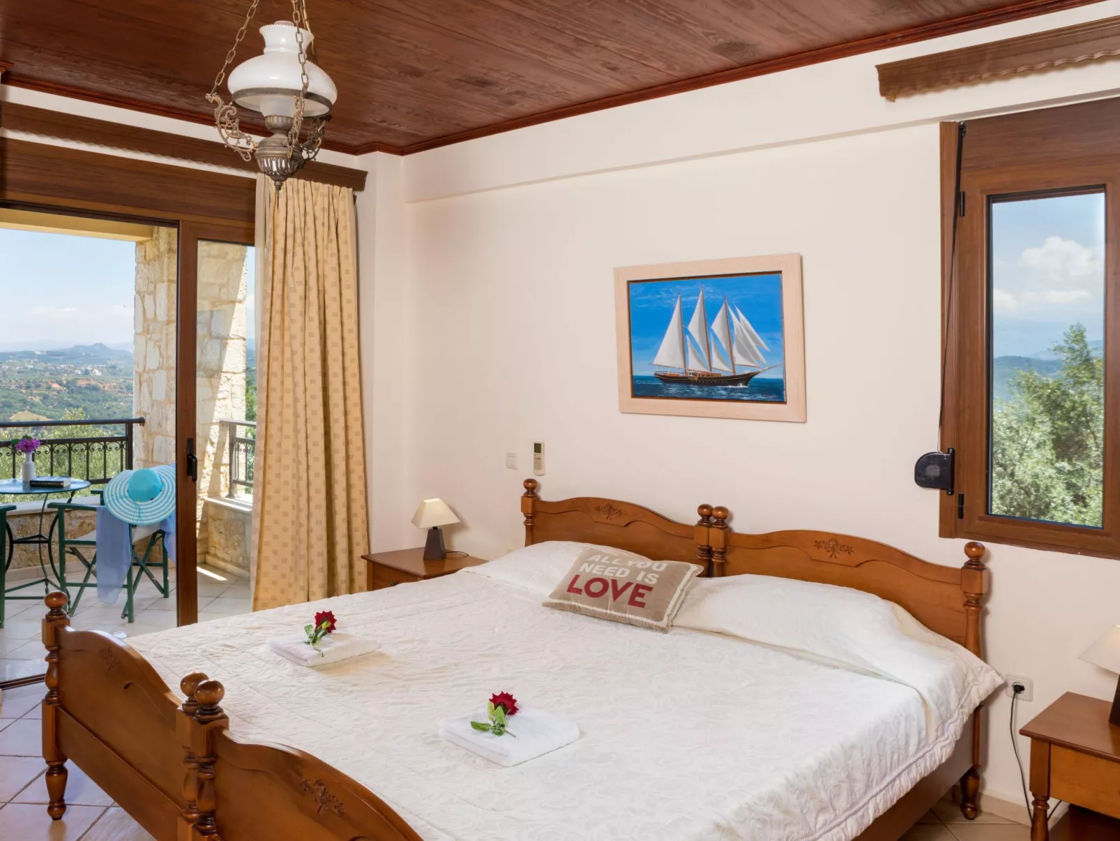 Familienvilla mit Pool, Billard und Grillplatz - Drinnen