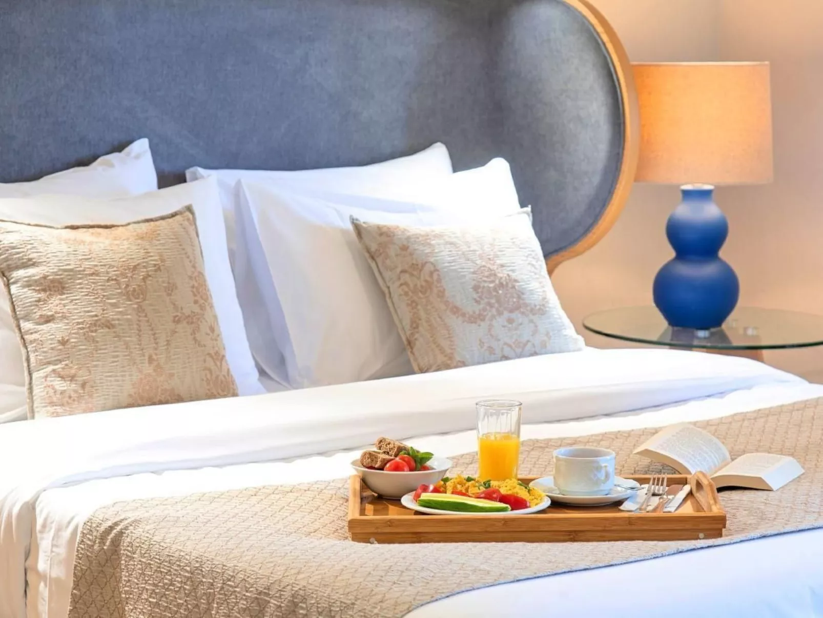 "Acrothea Villa Beheizter Pool" - Drinnen