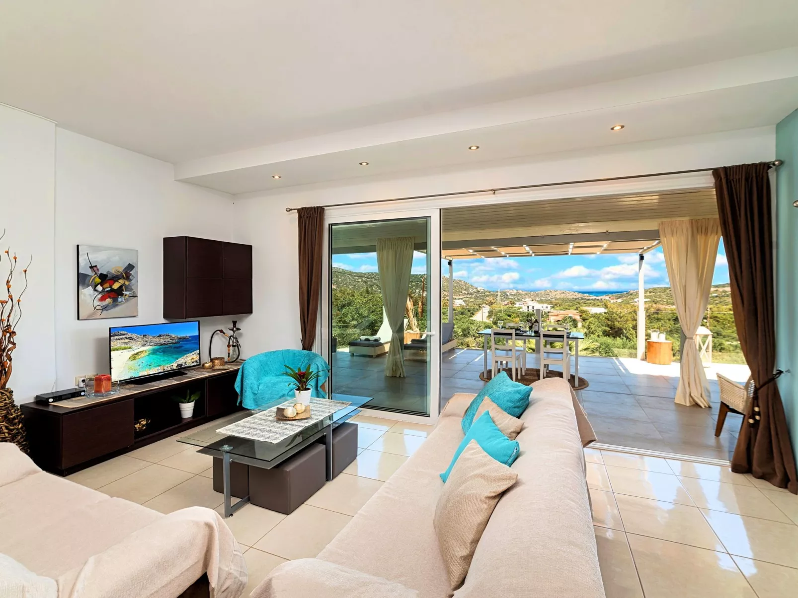 "Olive Green" mit Blick auf das Wasser - Image-tags.info