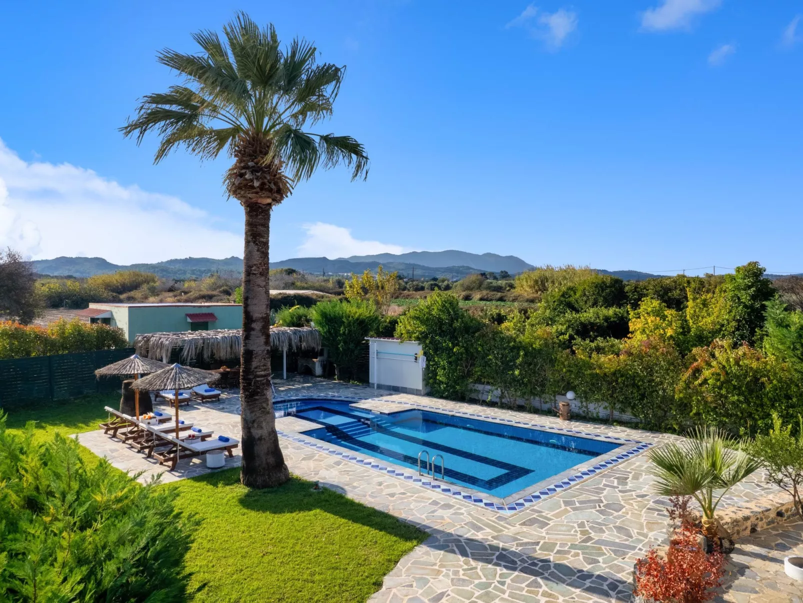 Villa "Villa Palmeras" mit eigenem Garten und Grill - Draußen