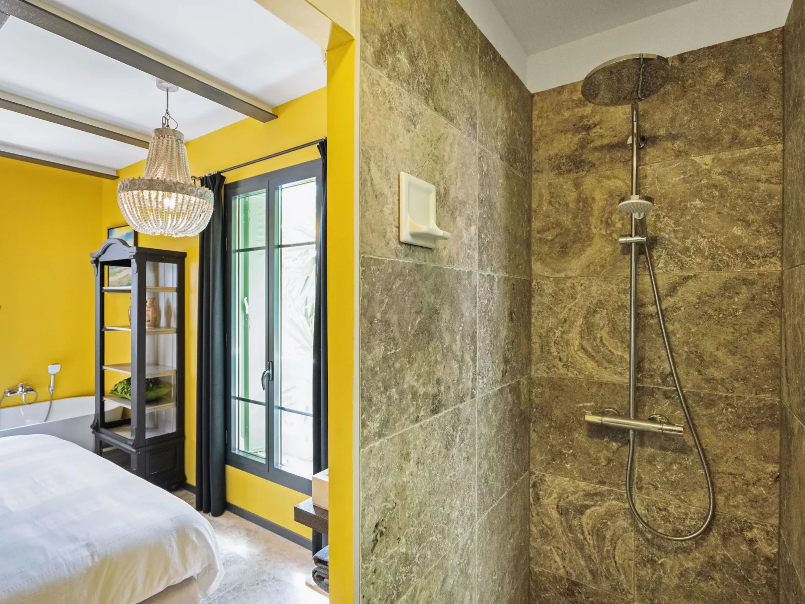 Mauresque & Pêcheurs - Drinnen