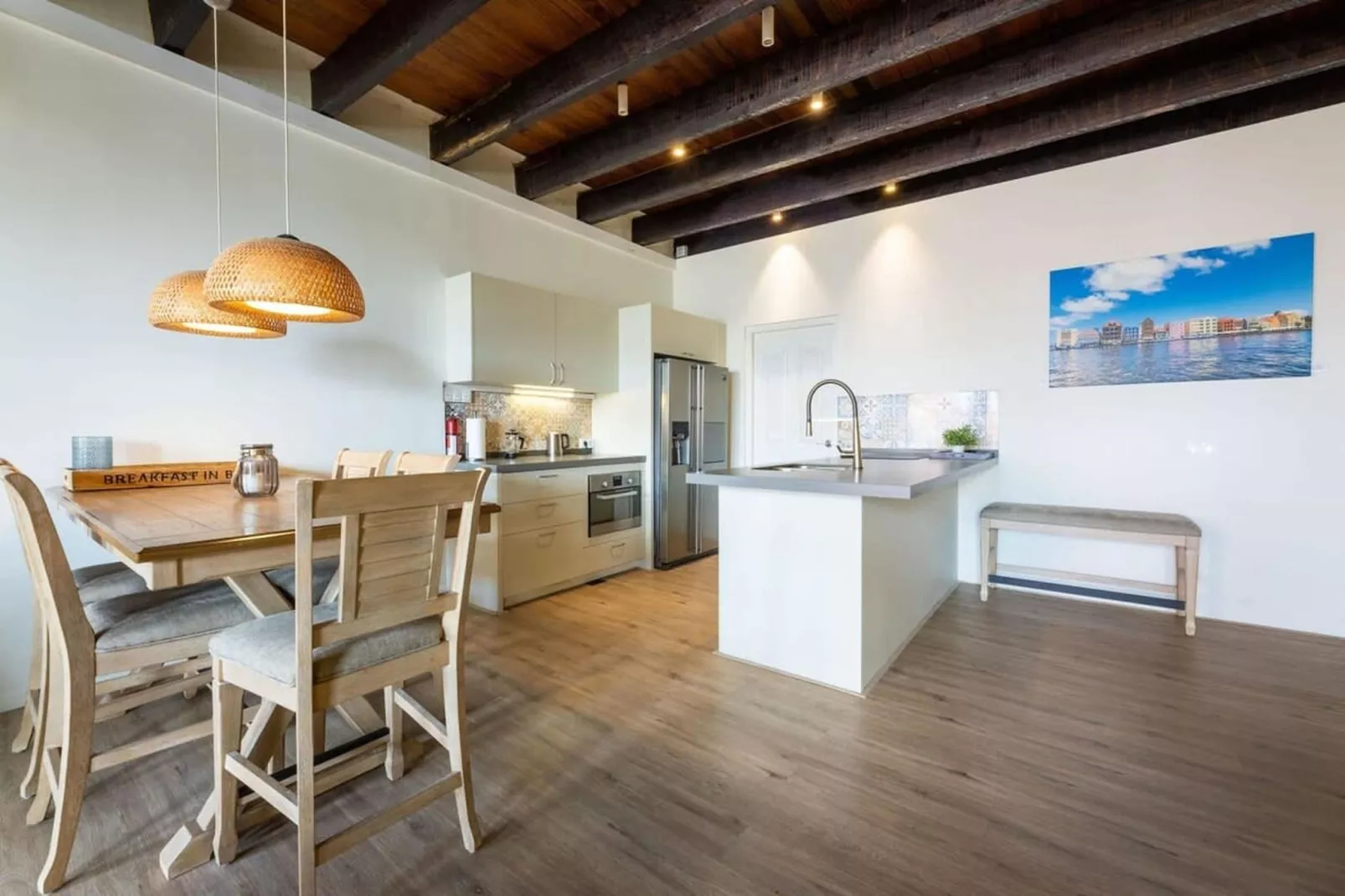 Plaza JoJo C - Kitchen