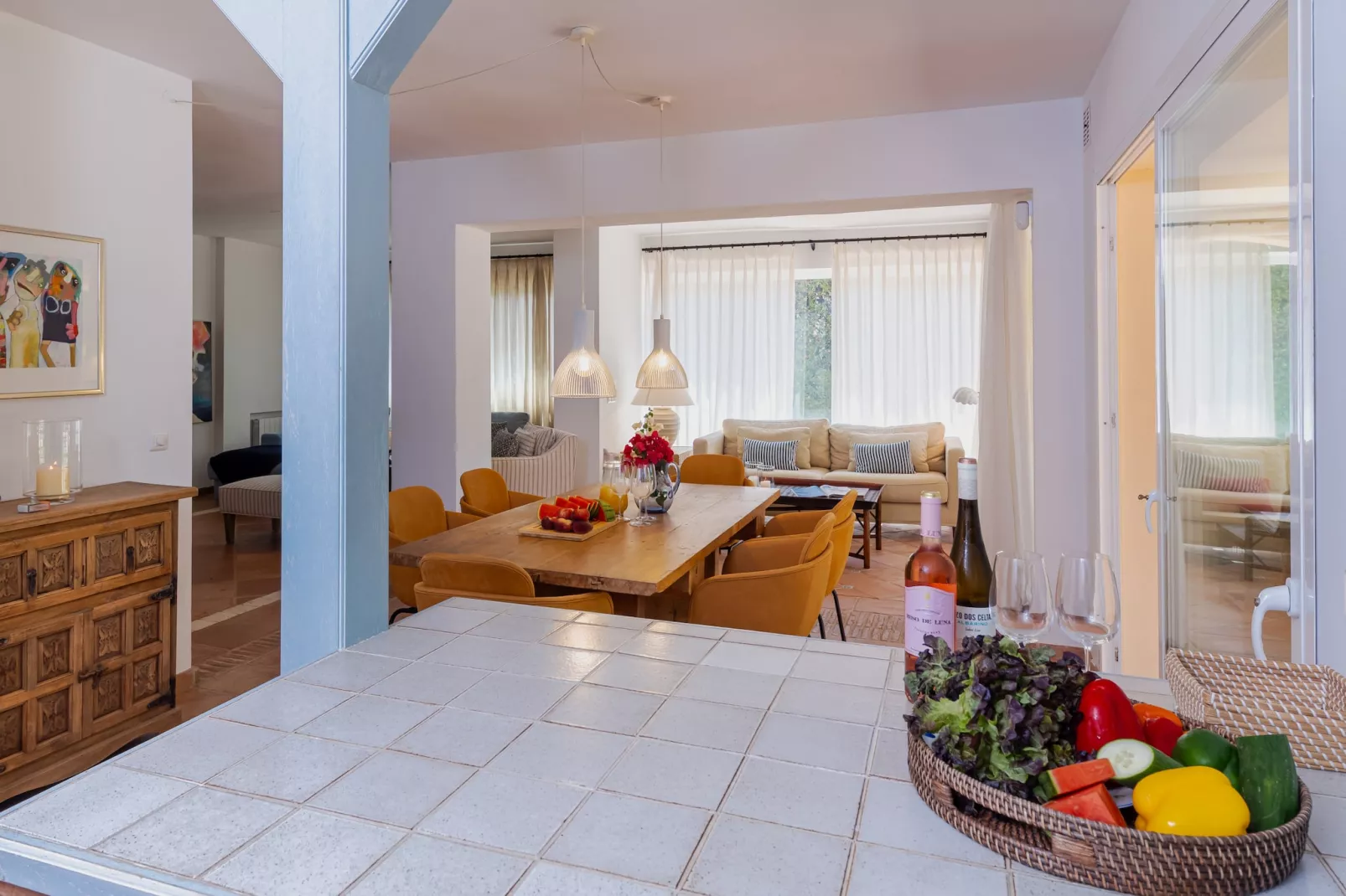 Charming Andalusian-Style Beach Villa - Esszimmer