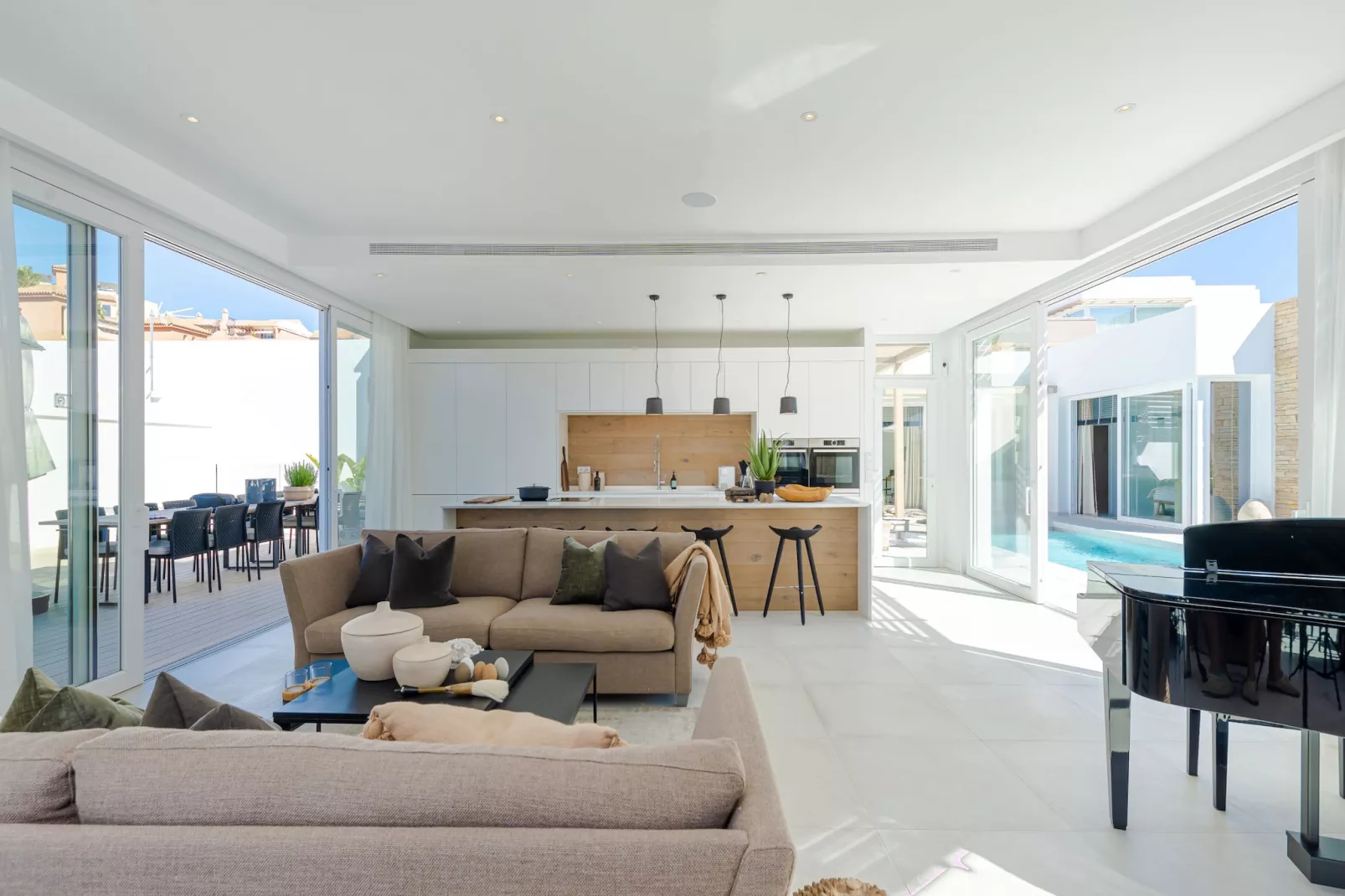 Unique & Luxurious Villa with Heated Pool! - Living room