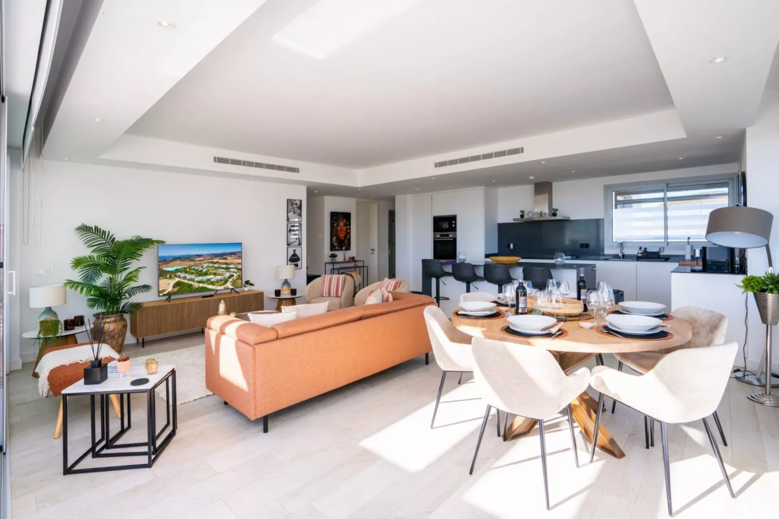 Stylish 3-Bed Apartment | Alcazaba Lagoon (1214) - Salon