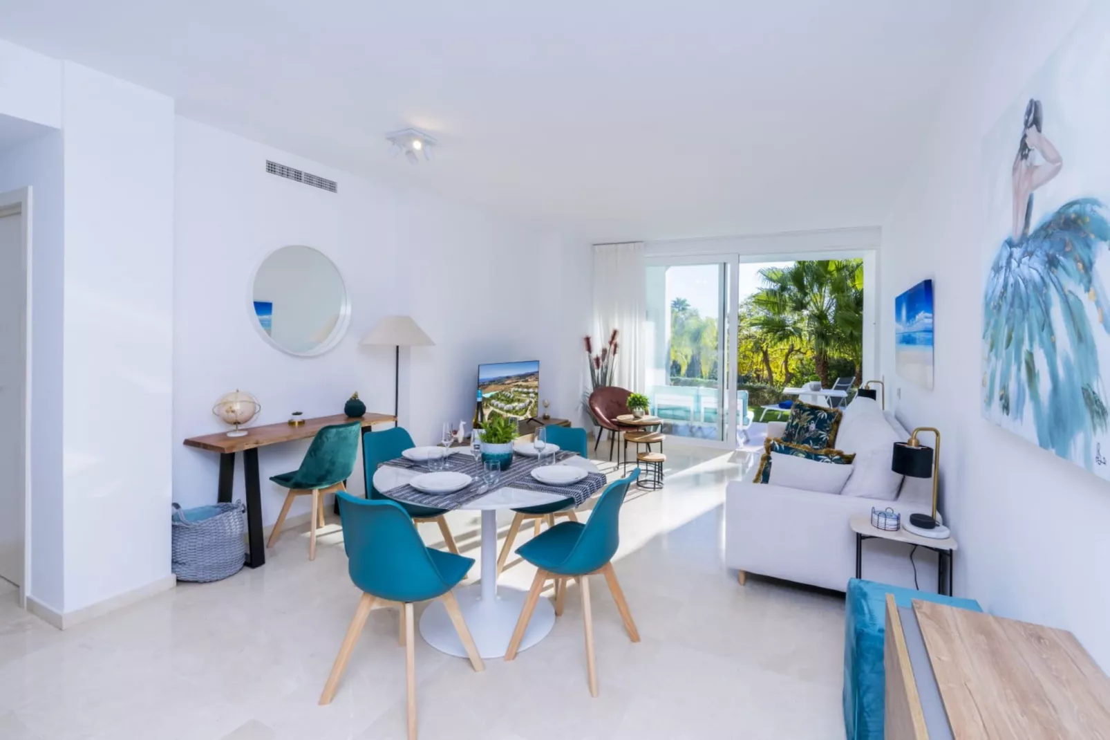 Stylish 2-Bed Apartment | Alcazaba Lagoon (303) - Salon