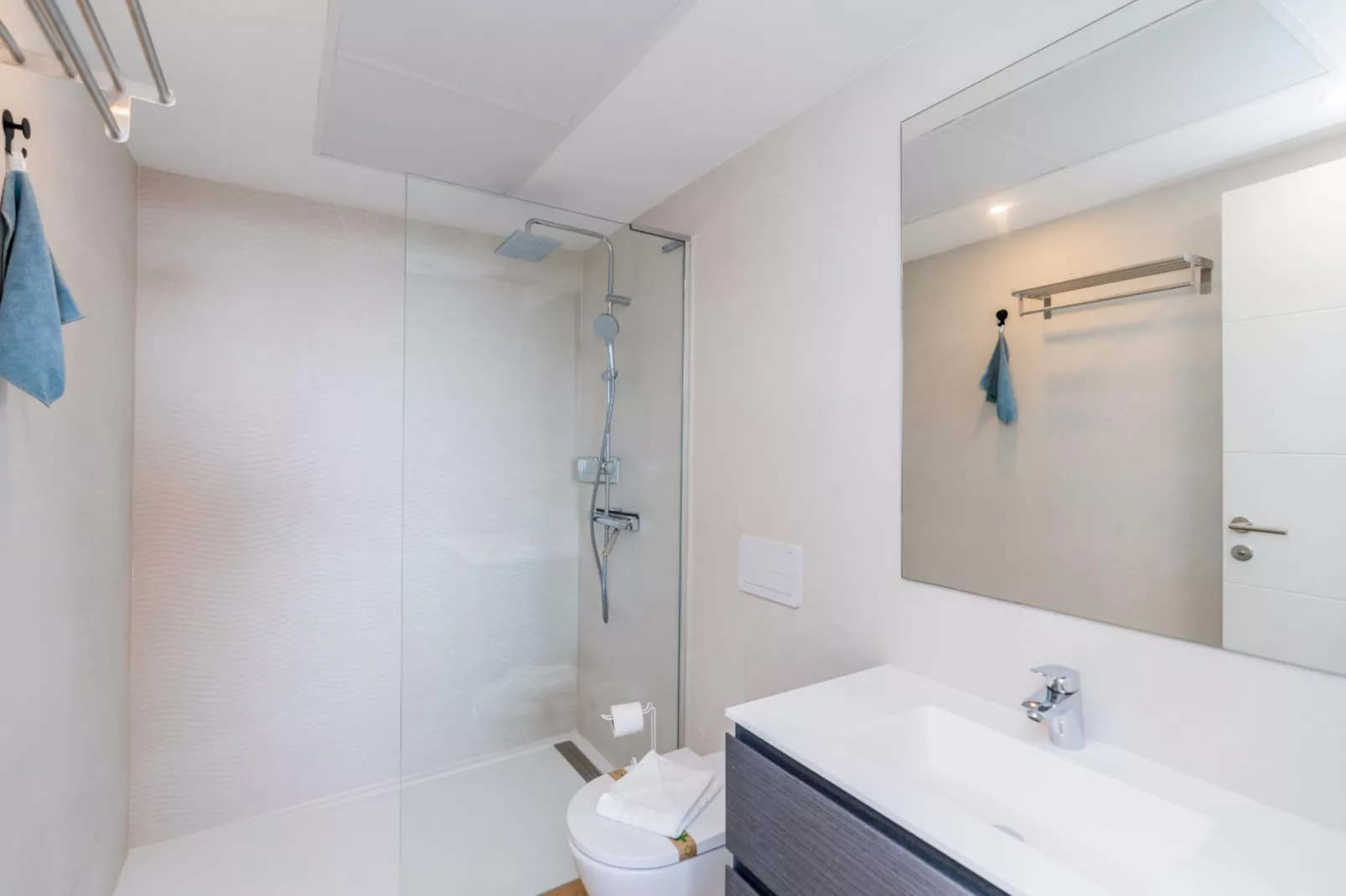 AL4-1916 ESTEPONA - APARTMENT - ALCAZABA LAGOON - Salle de bain