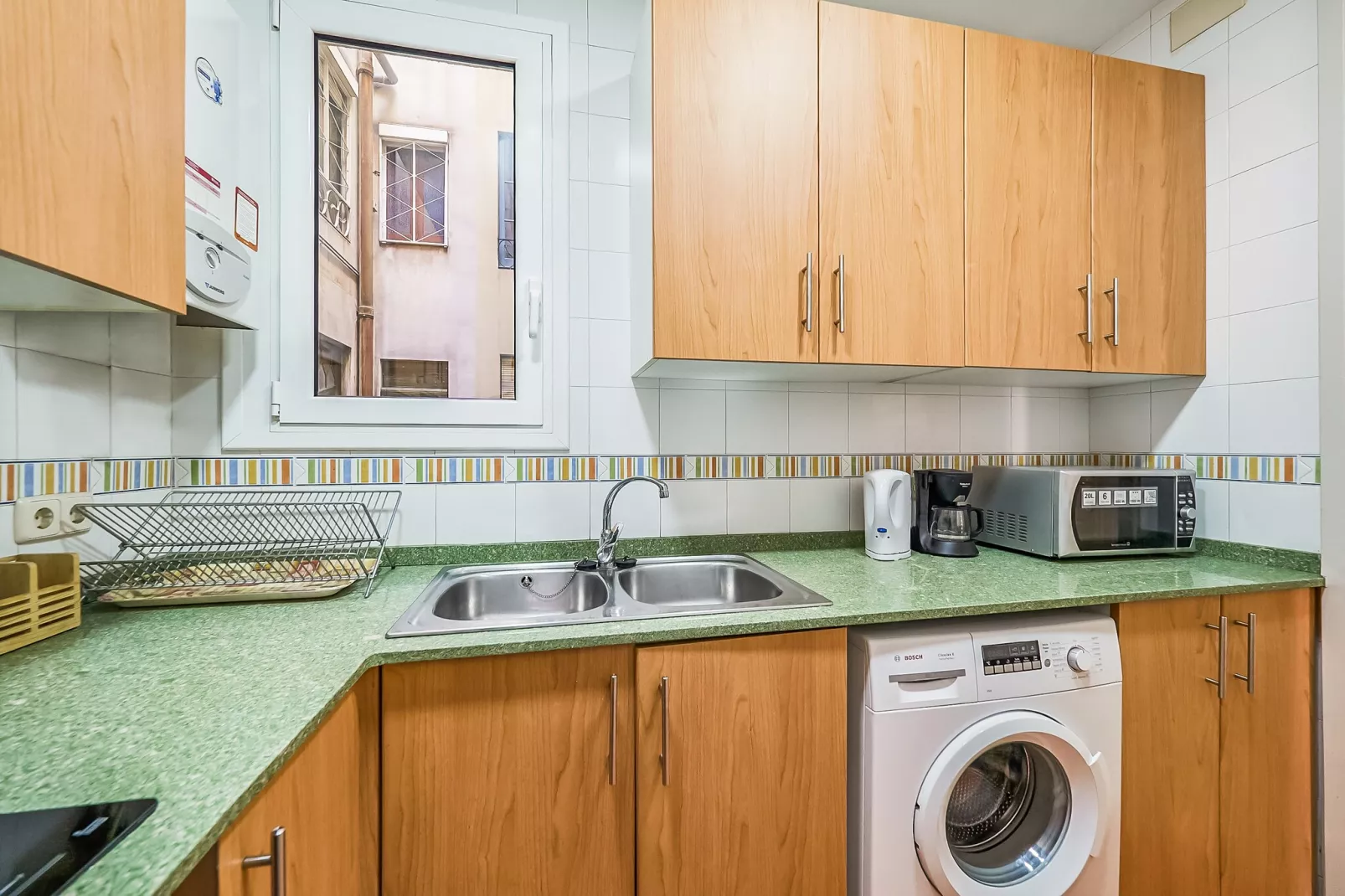 Rambla Paris Apartment - Kitchen
