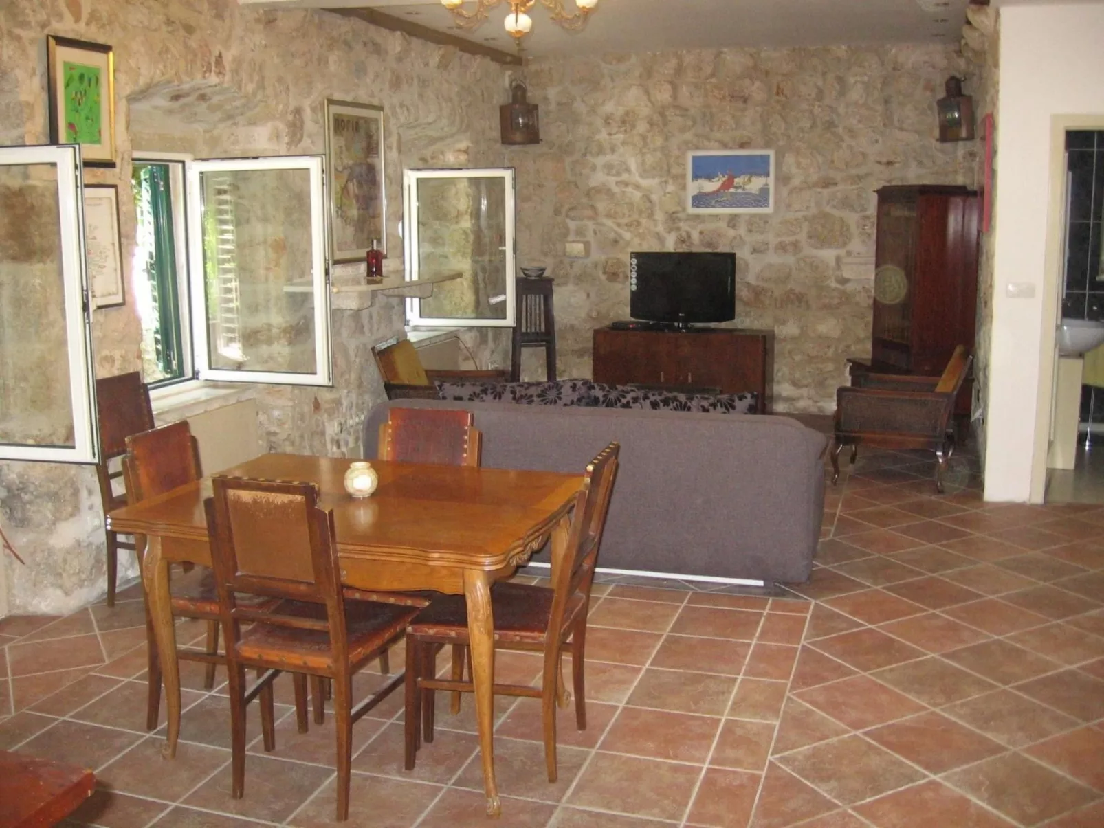 "Dubrava" mit Blick auf das Wasser - Image-tags.info