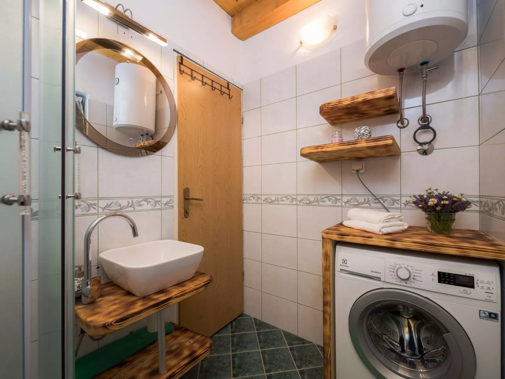 Villa Mystic Woods mit Pool - Inside