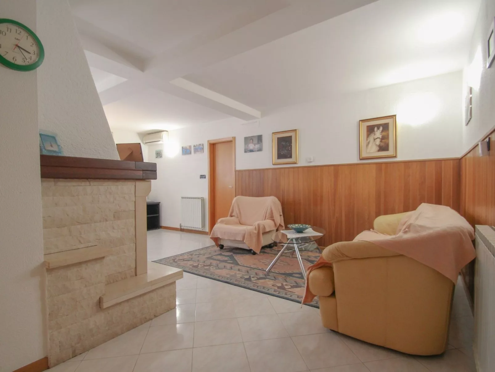 Rafi für 5 Personen - Drinnen