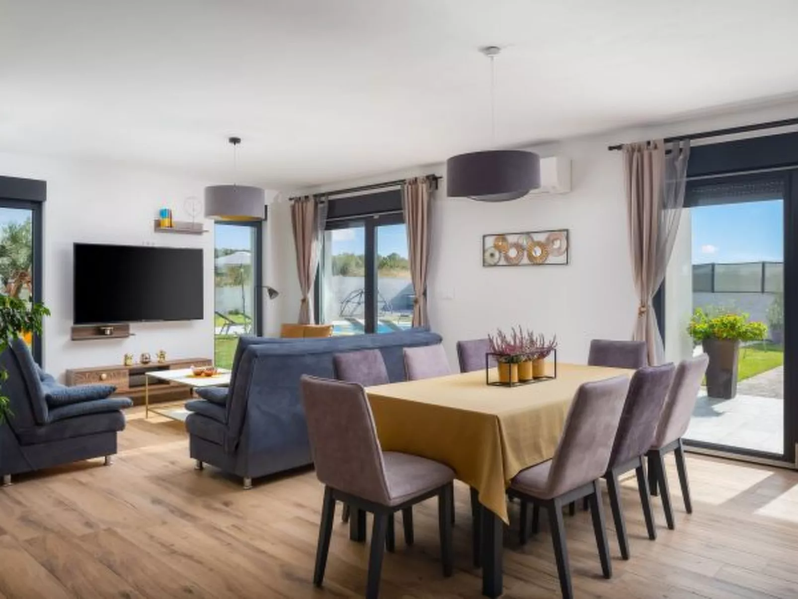 Villa Lacus in Vrana with pool - Image-tags.info