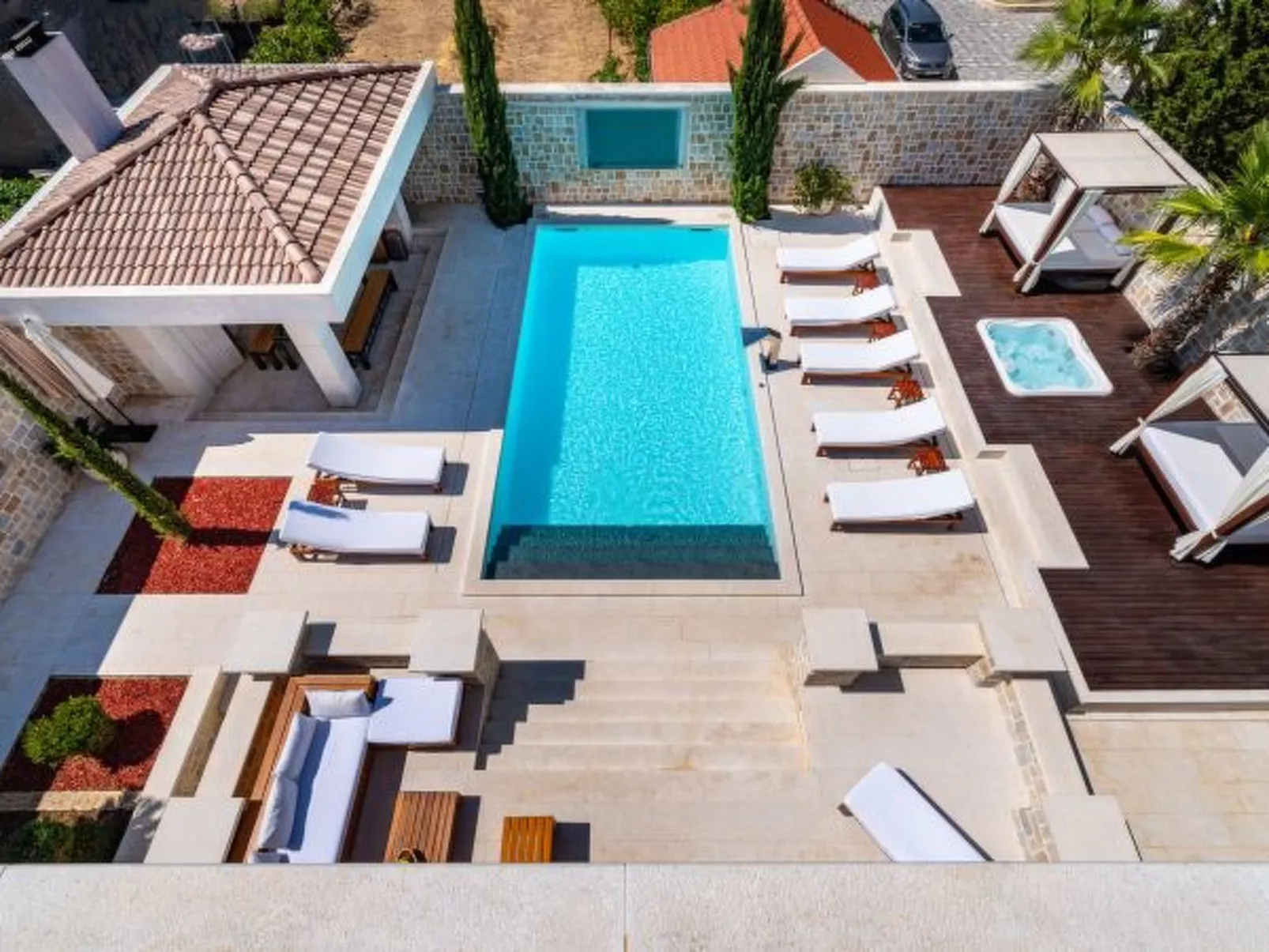 Villa Nena with heated pool, jacuzzi and sauna - Image-tags.info