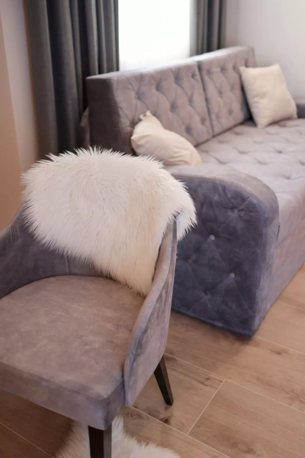 Zimmer "Graues Zimmer" mit privatem Balkon - Inside