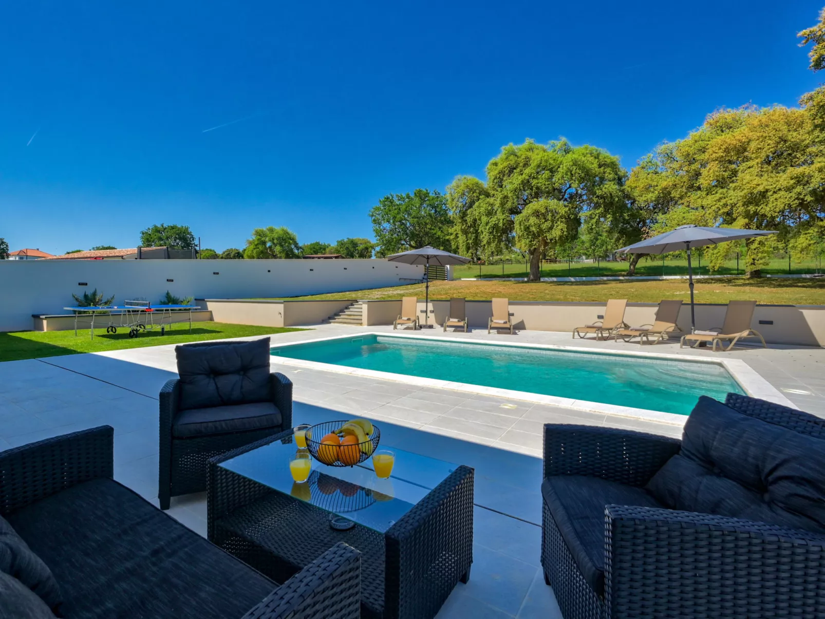 Montevernal - Drinnen