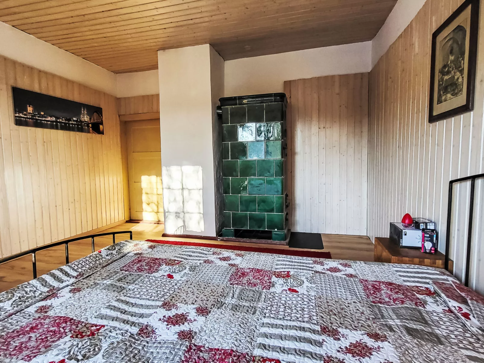 Mit großem eingezäunten Garten - Drinnen