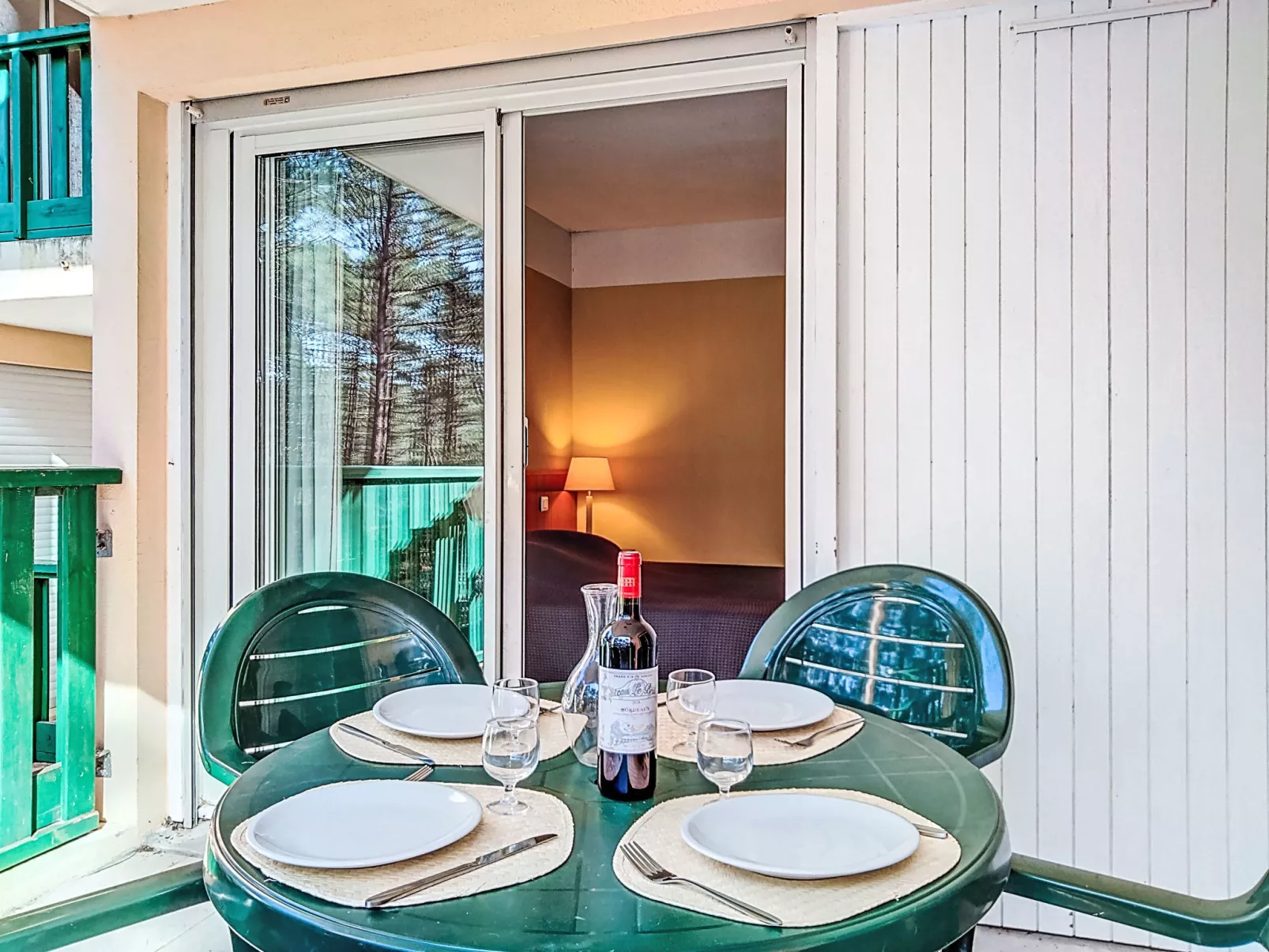 Les Grands Pins - Dedans