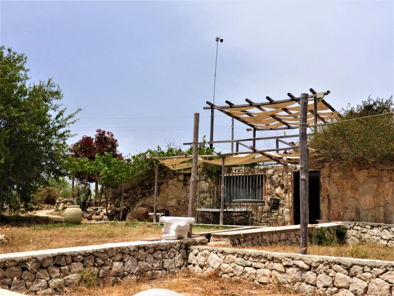 Giniusa' Studio mit Whirlpool-Badewanne - Outside