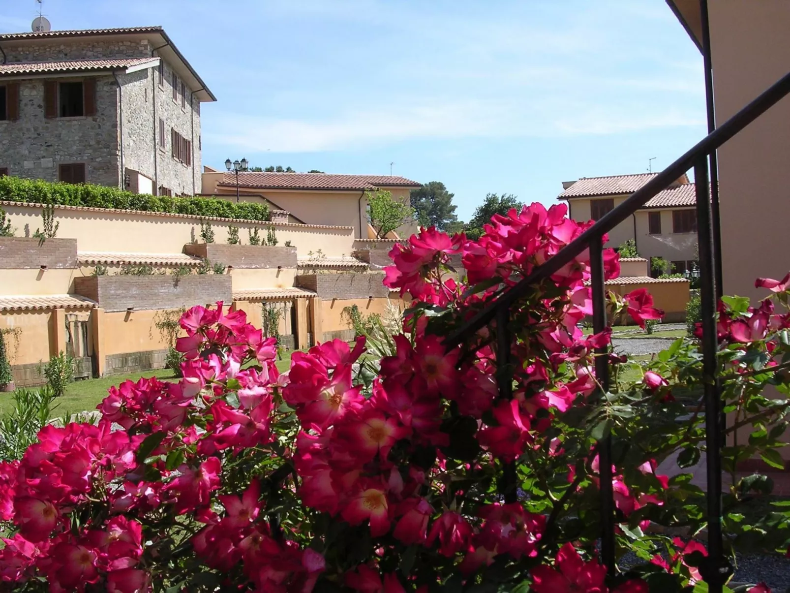 Pieve pomaia trilo flach - Outside