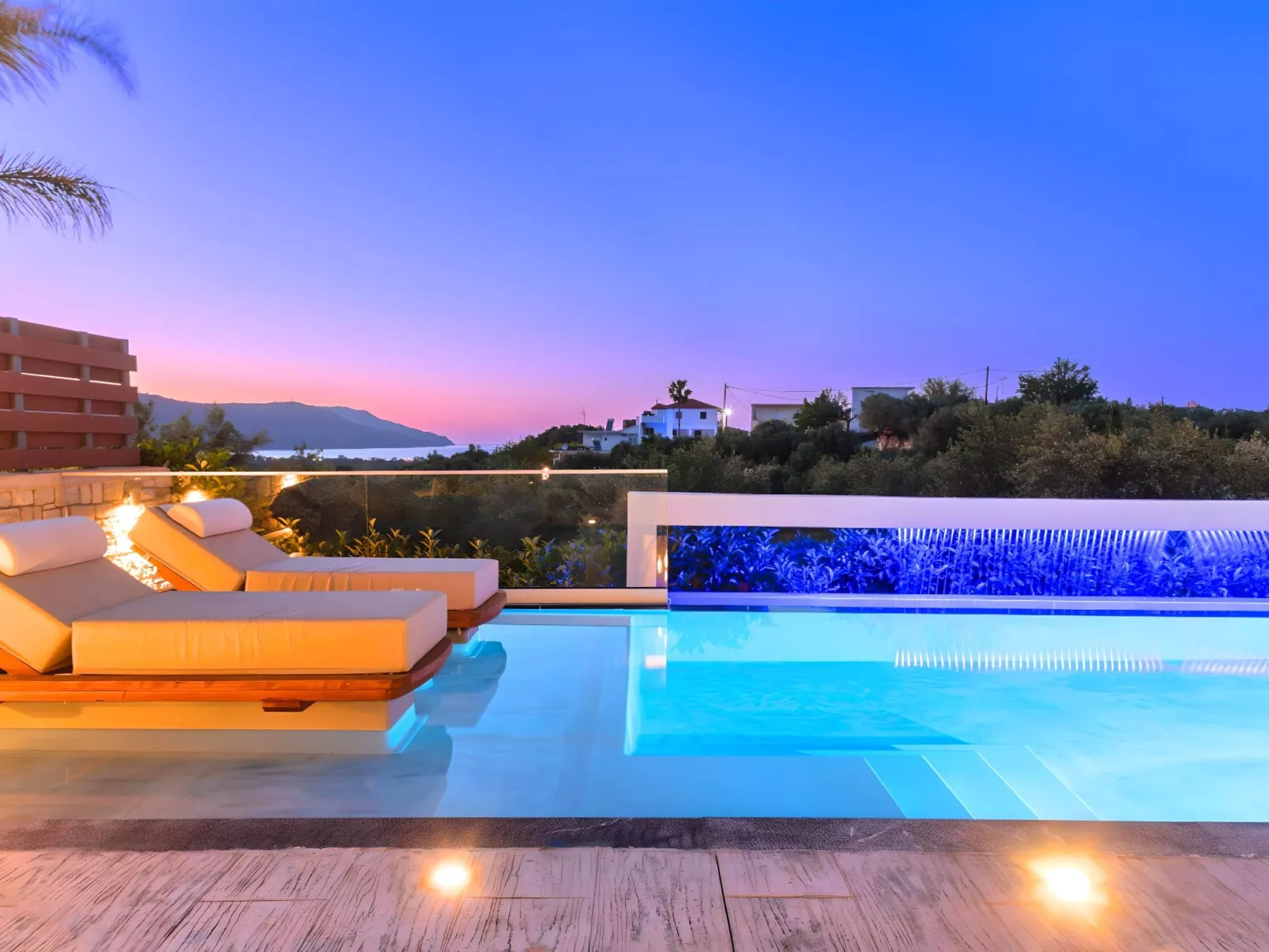Villa "Minoas Grand" mit Blick auf das Wasser - Draußen