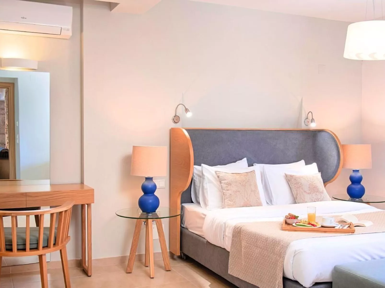 "Acrothea Villa Beheizter Pool" - Drinnen