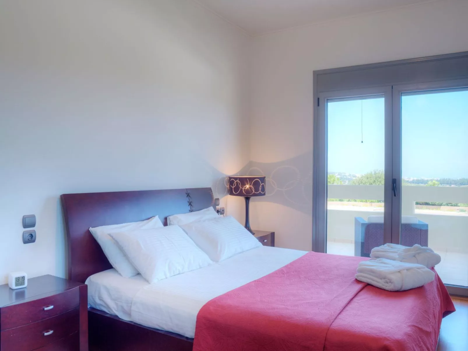 Luxuriöse, geräumige, private Villa mit sechs Schlafzimmern - Inside