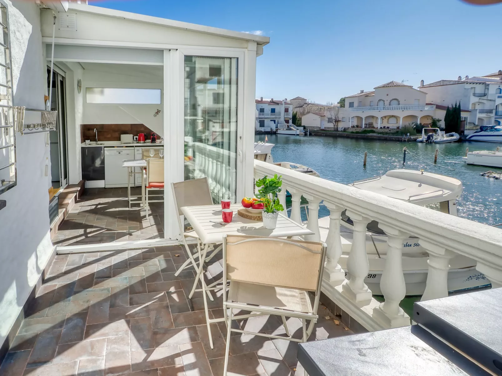 Canal Port Empuries - Draußen