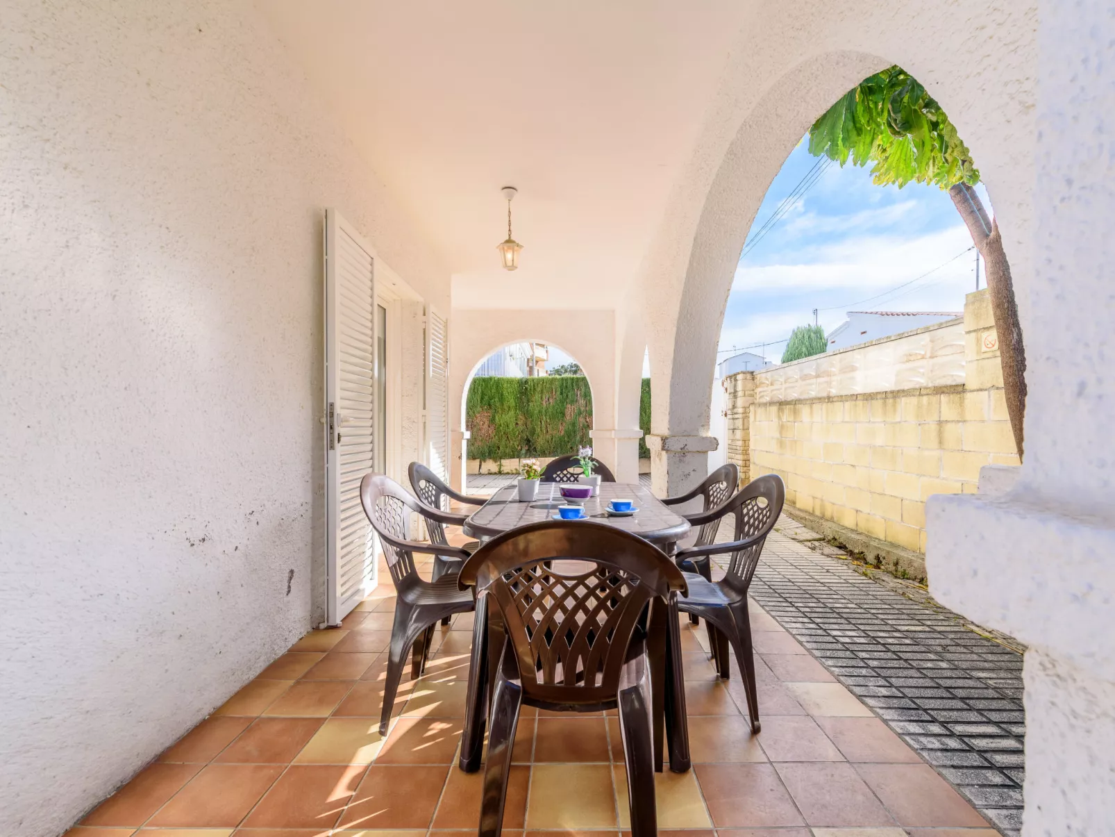 Sol Naciente - Draußen