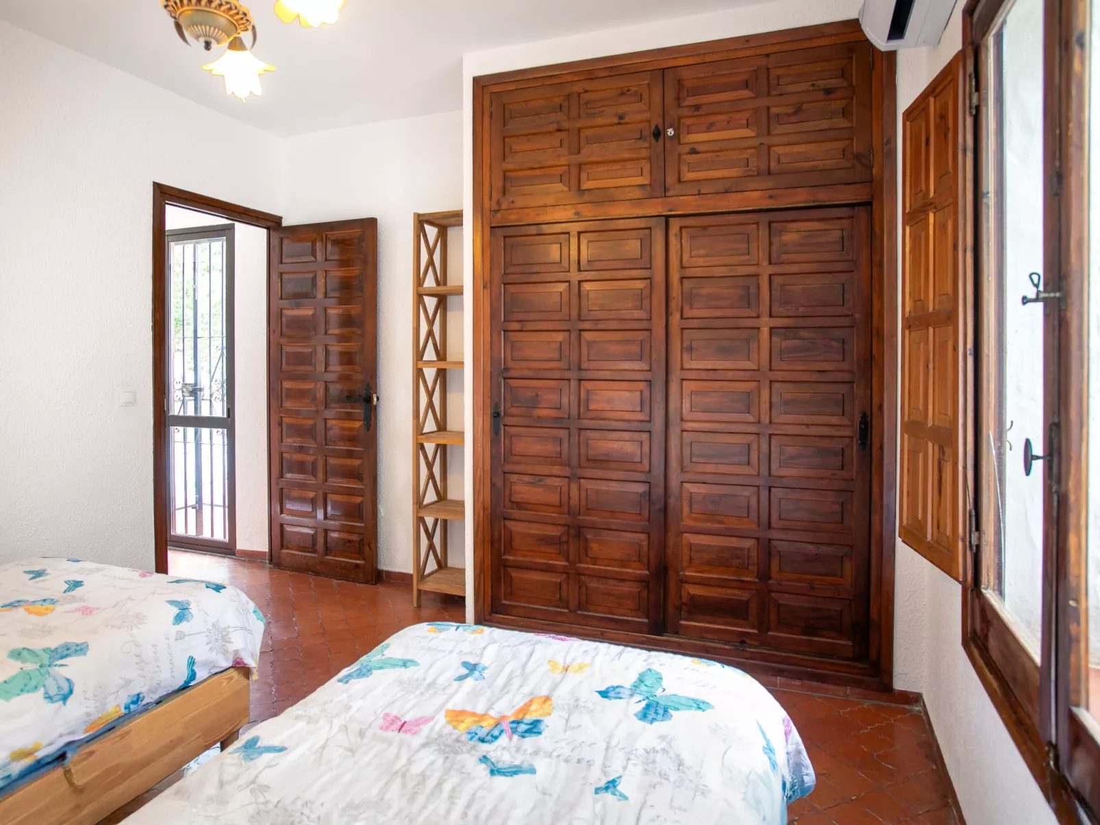 Nerja Beach Center - Inside