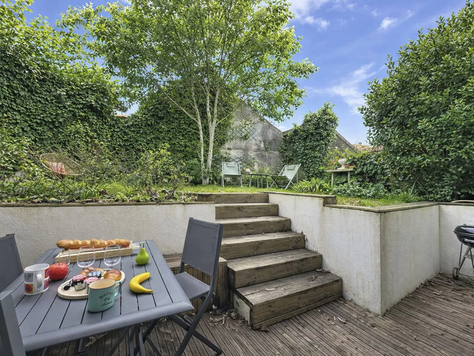 Le Saint Gilles - Draußen