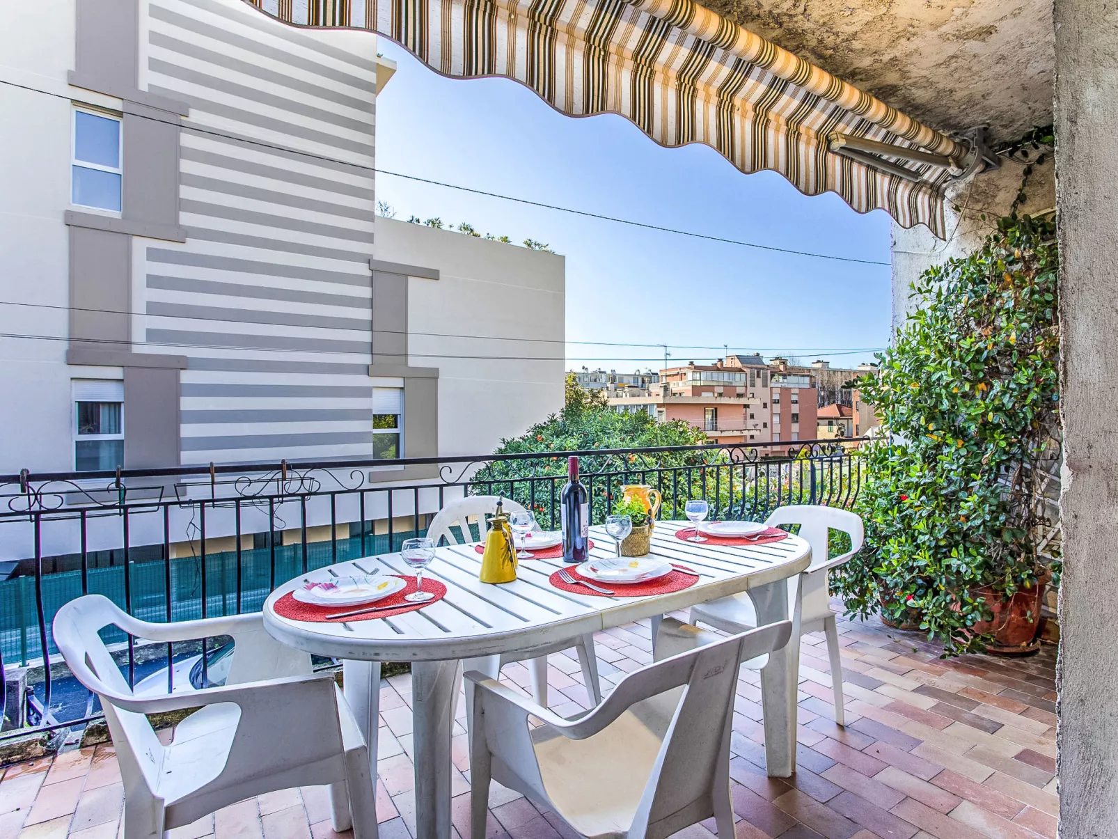 Maison Valensole - Draußen