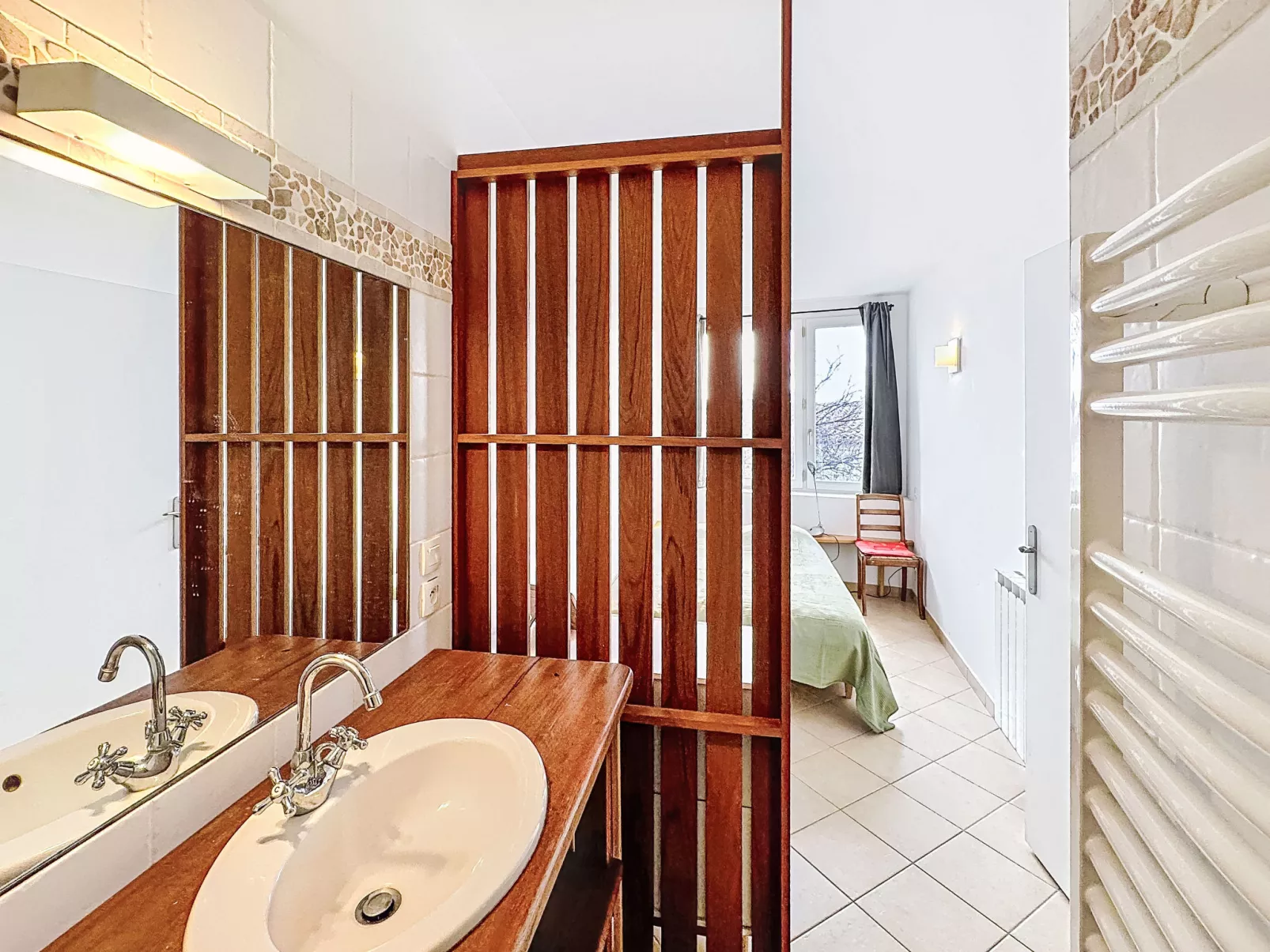 Les Amandiers - Inside