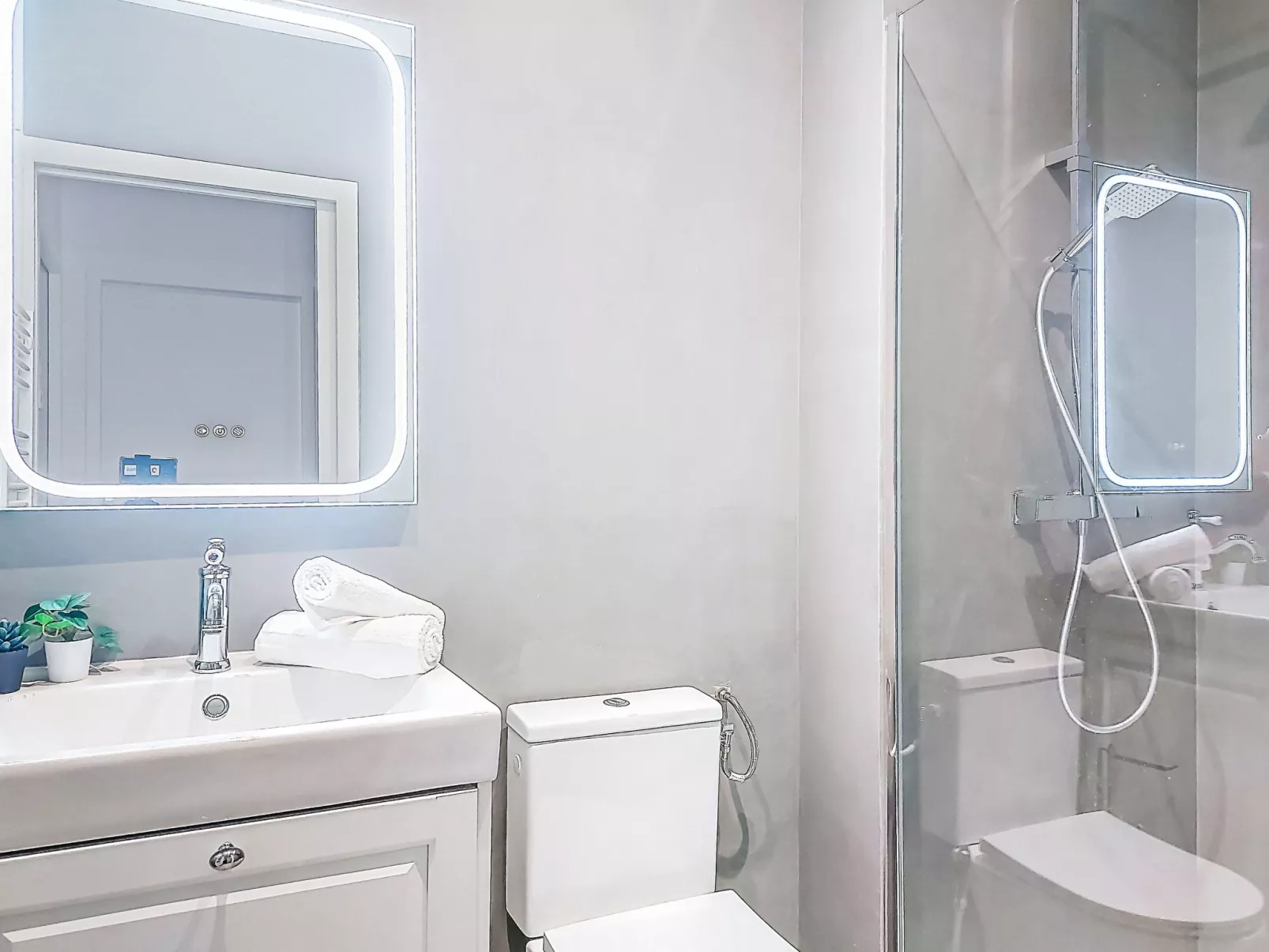 Les Cariatides 6 - Drinnen