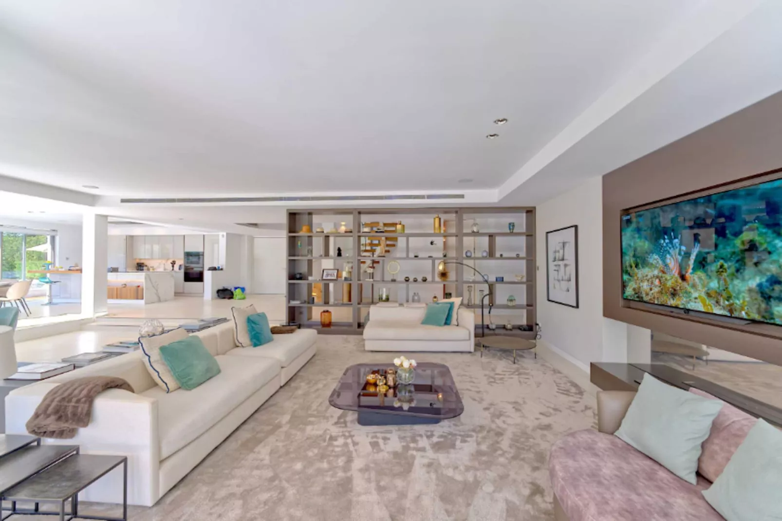 Contemporary & Very Spacious Villa Puerto Banus - Living room