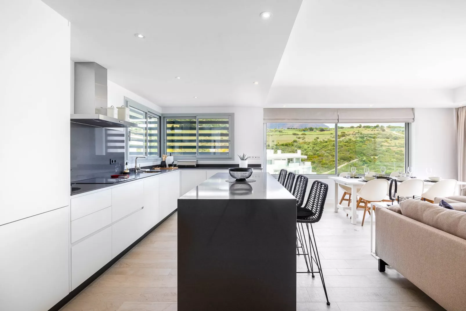 Stylish 3-Bed Apartment | Alcazaba Lagoon 1514 - Cuisine