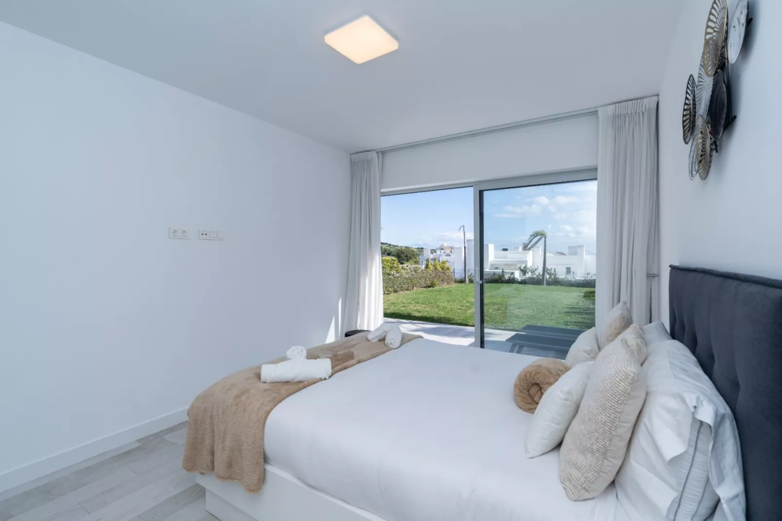 Elegant 2-Bed Apartment | Alcazaba Lagoon (1604) - Chambre