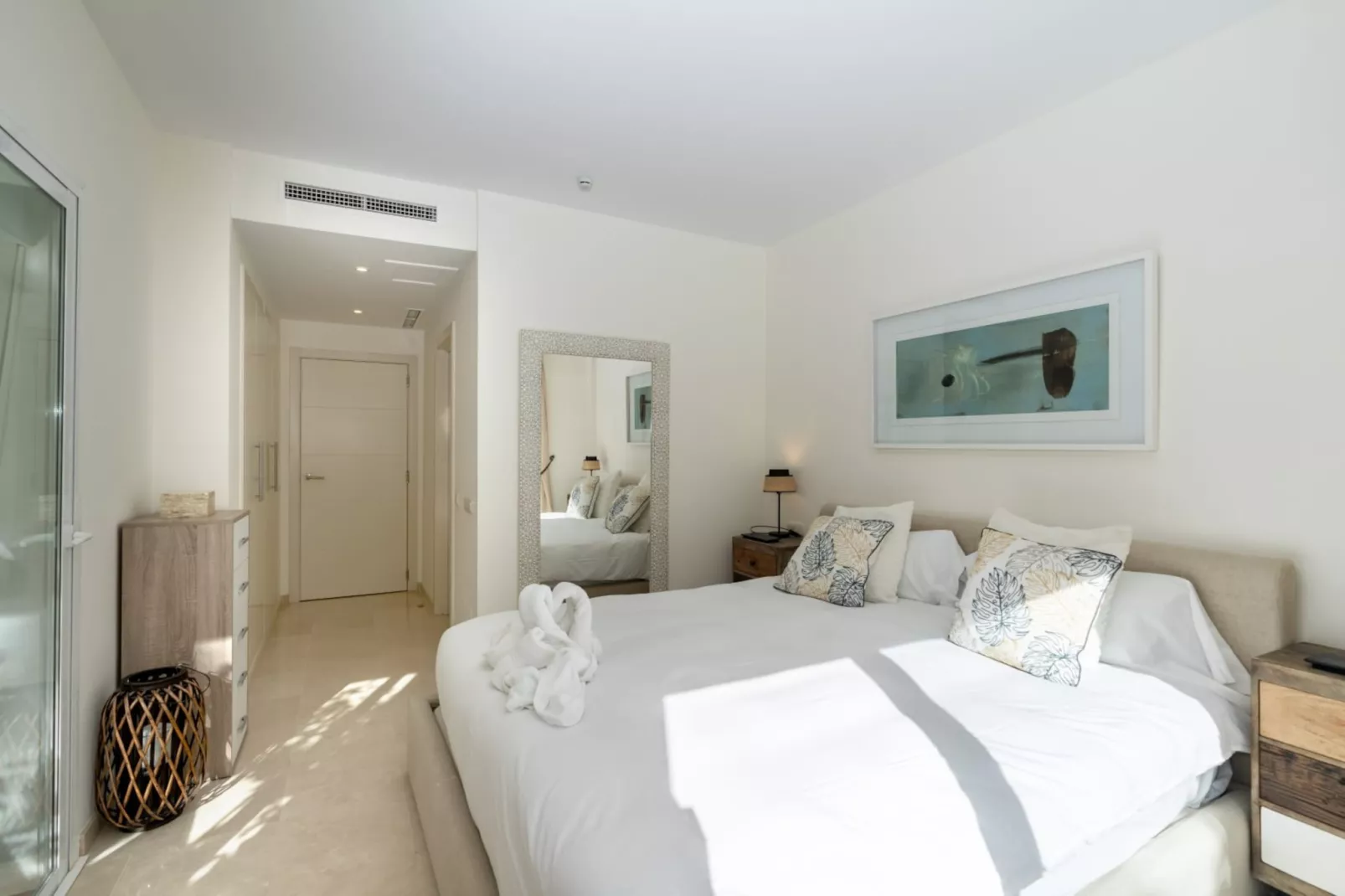 Charming 2-Bed Retreat Alcazaba Lagoon (304) - Chambre