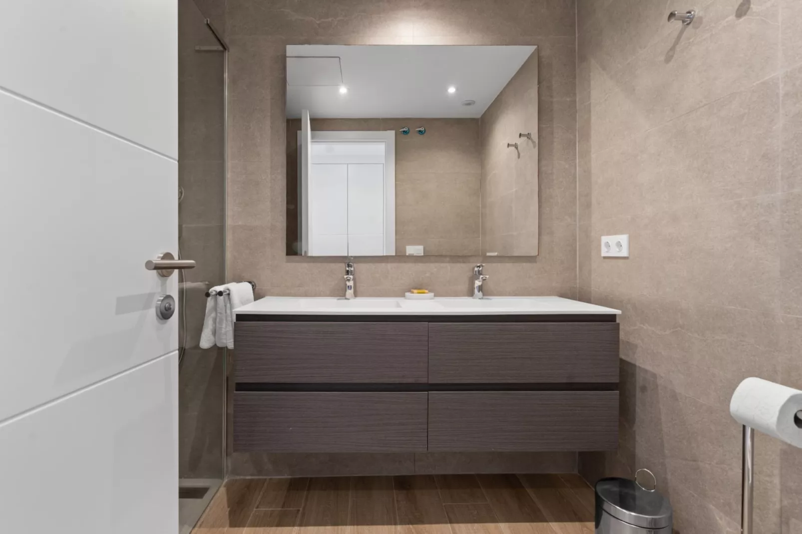 Spacious 2-bed & Solarium ALCAZABA LAGOON (2017) - Salle de bain
