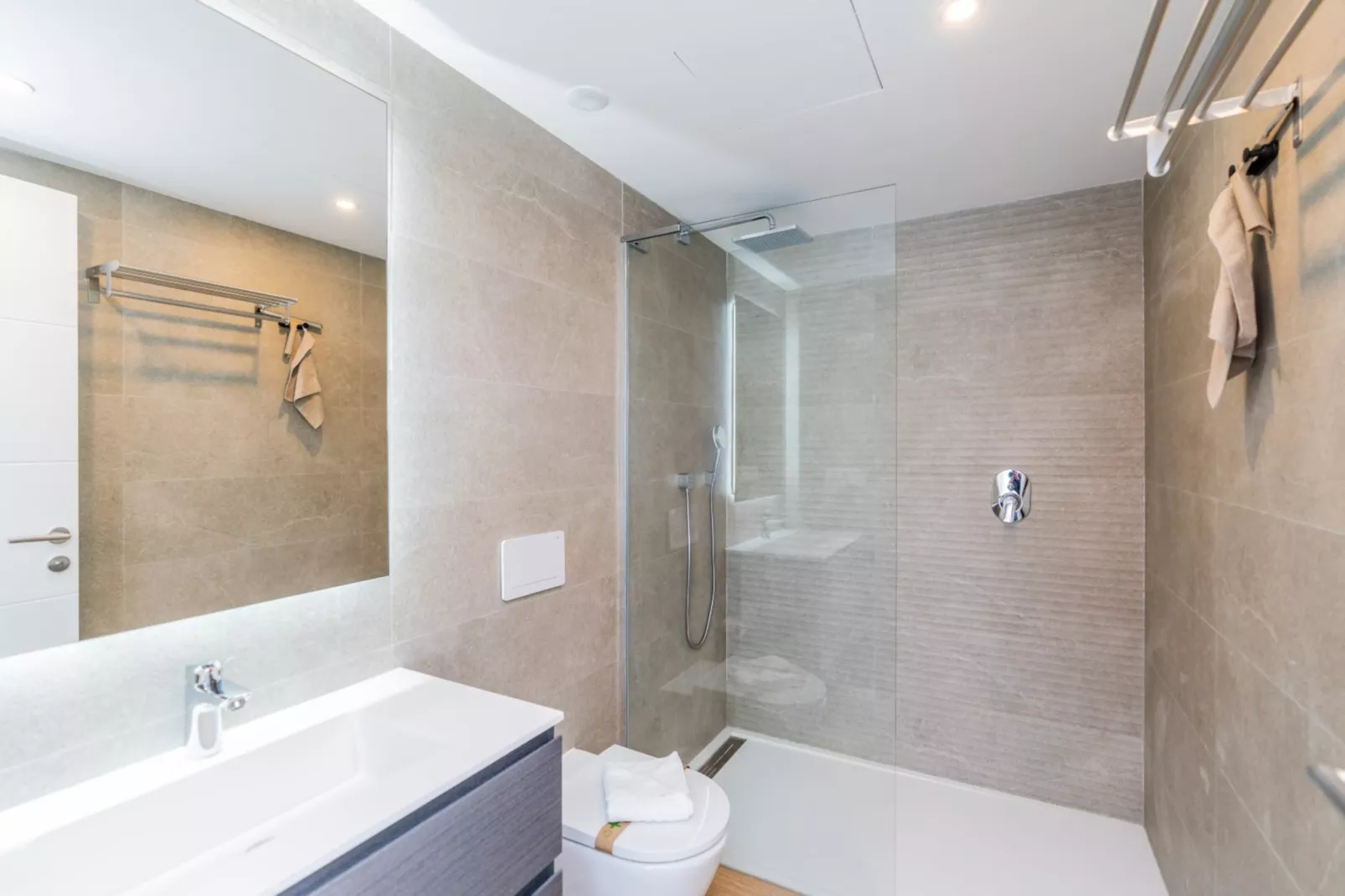 AL4-1916 ESTEPONA - APARTMENT - ALCAZABA LAGOON - Salle de bain