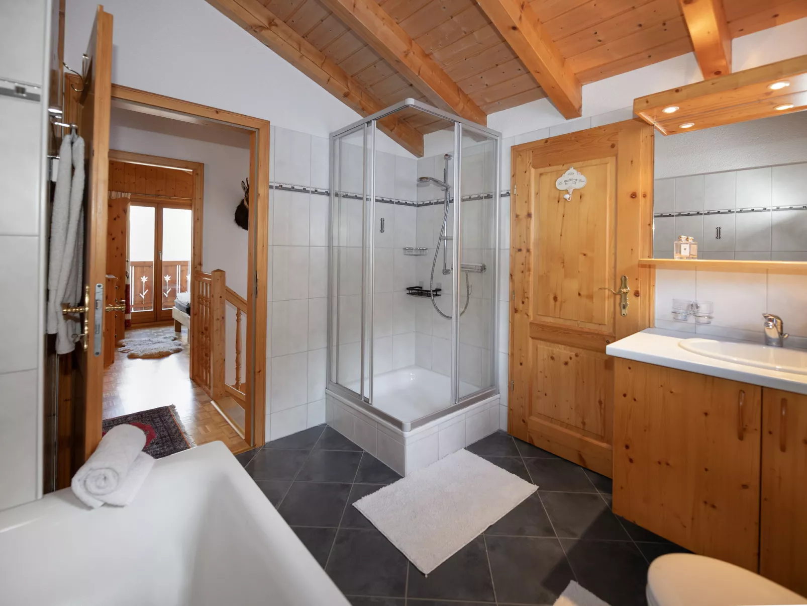 Ecureuil noir - Inside