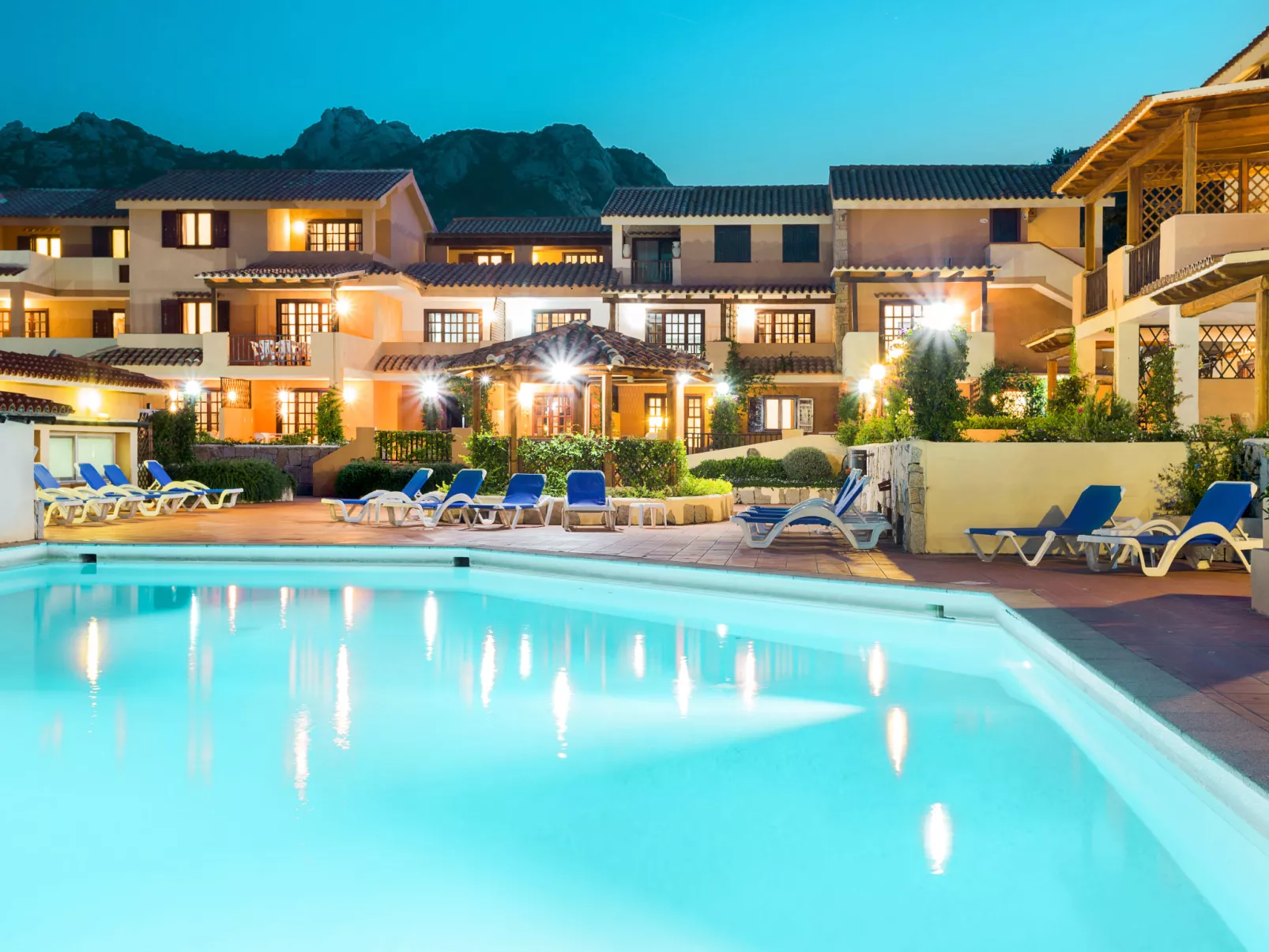 Bougainvillae Mono - Draußen