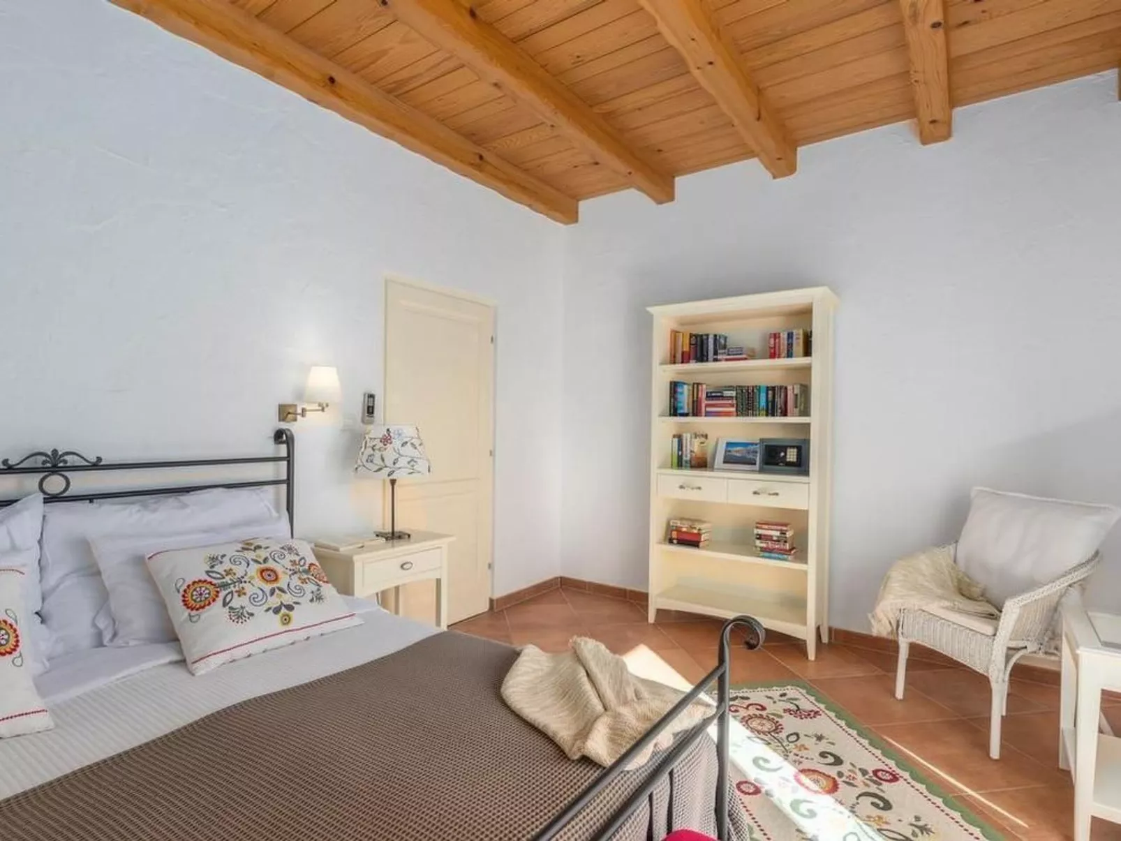 Livia - Image-tags.info